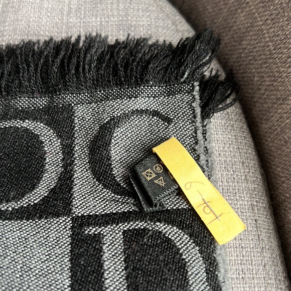 DIOR Scarf - Picture 3 of 6